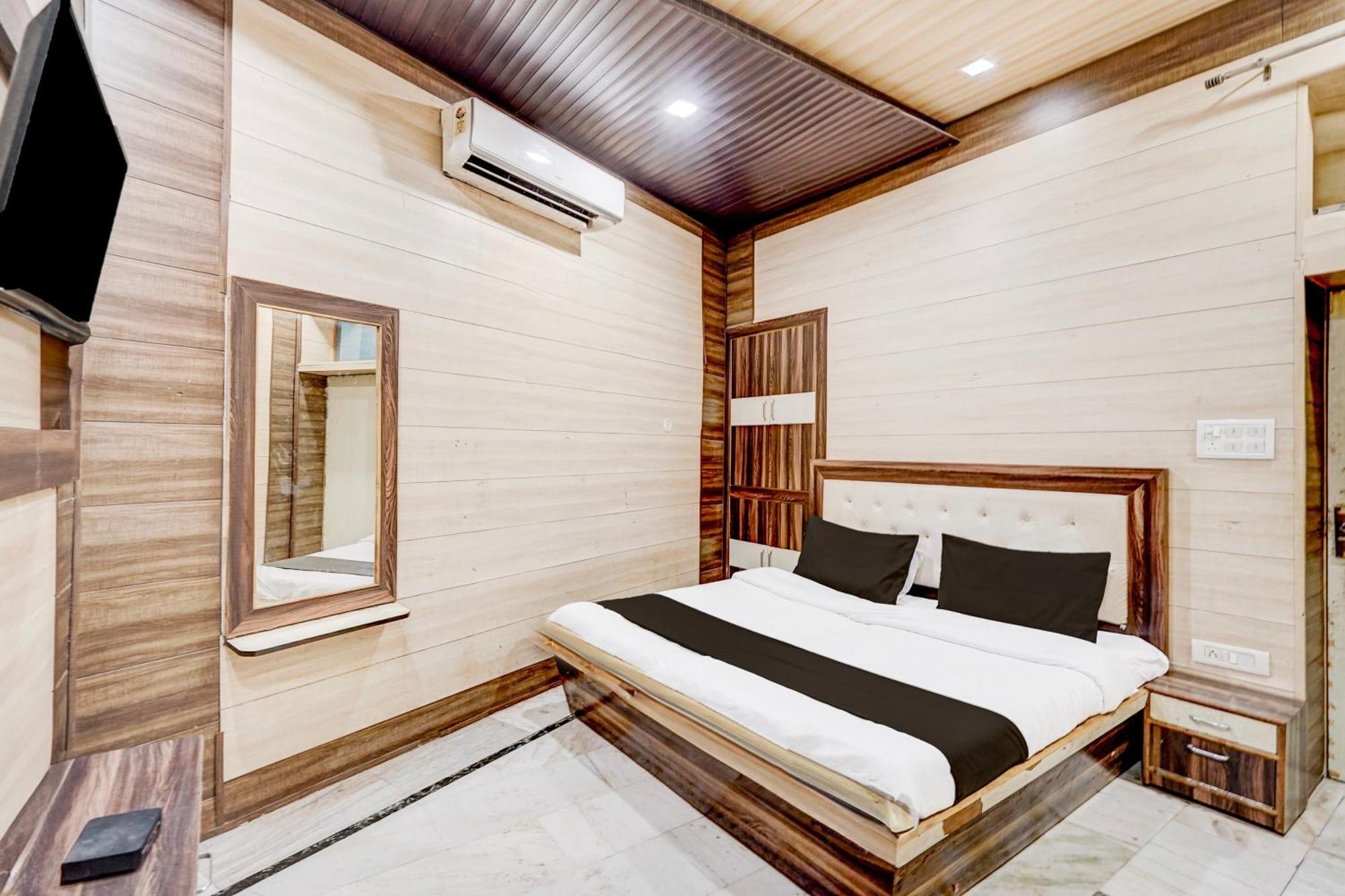 Hotel O Mayur Resort Mathura Zewnętrze zdjęcie