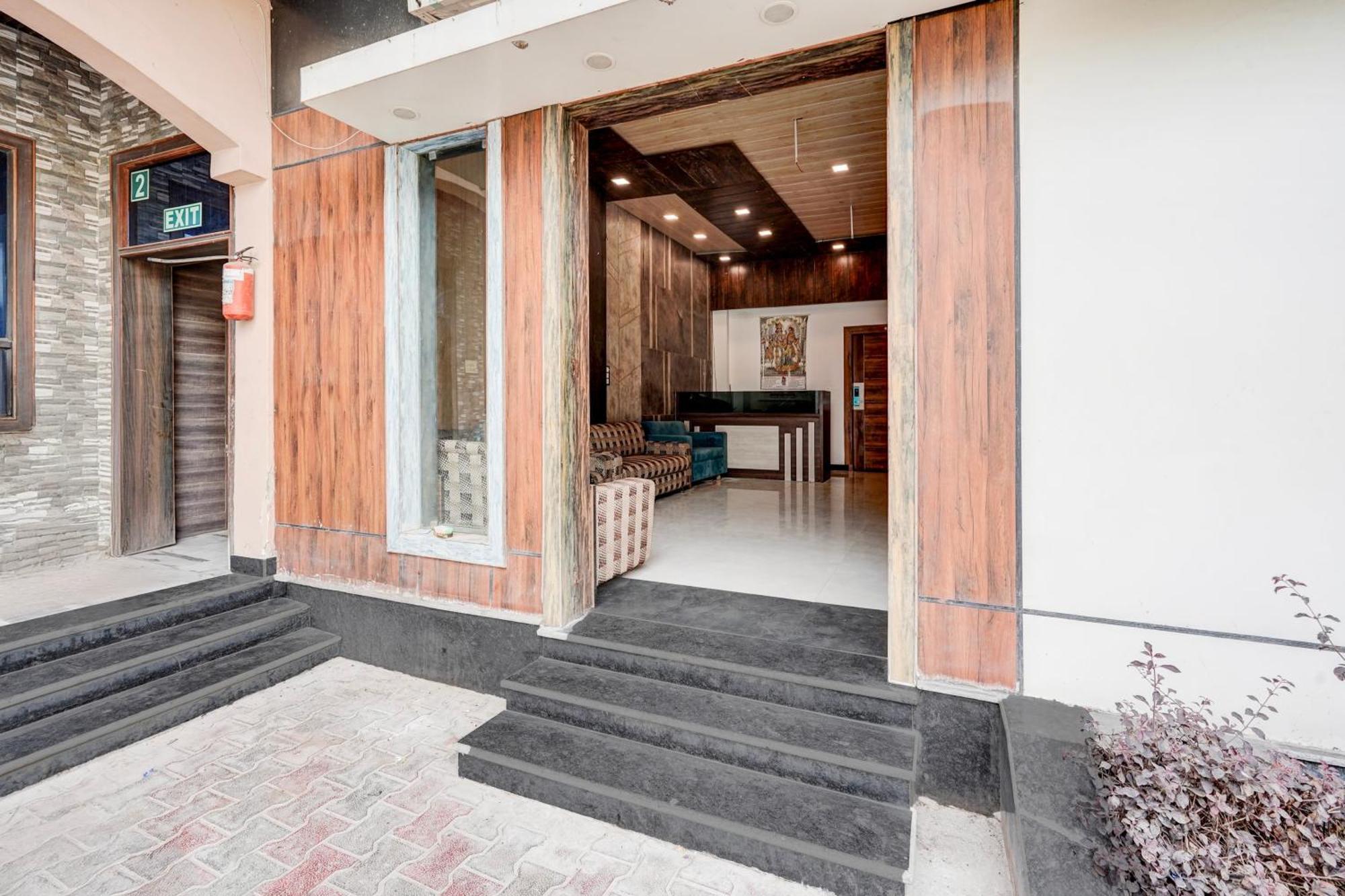 Hotel O Mayur Resort Mathura Zewnętrze zdjęcie