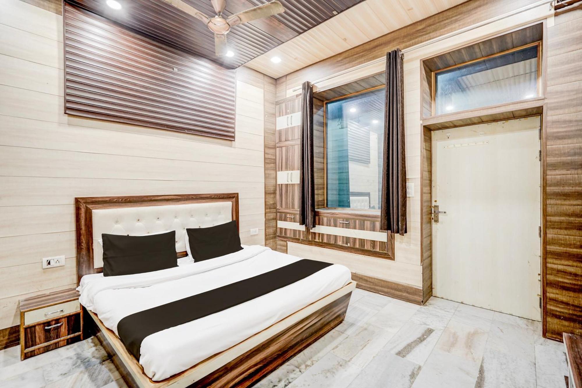 Hotel O Mayur Resort Mathura Zewnętrze zdjęcie