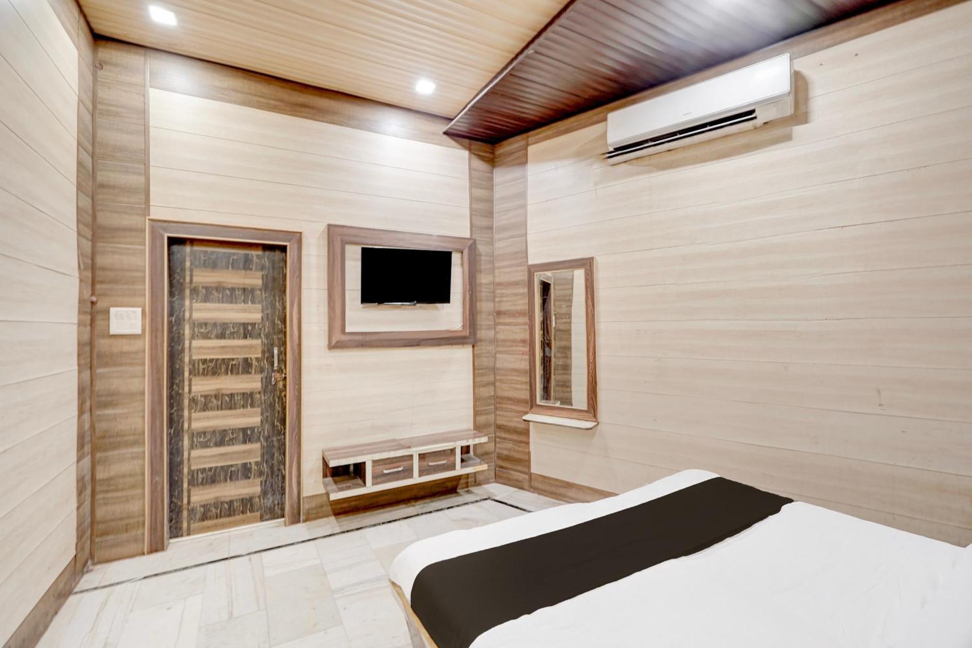 Hotel O Mayur Resort Mathura Zewnętrze zdjęcie