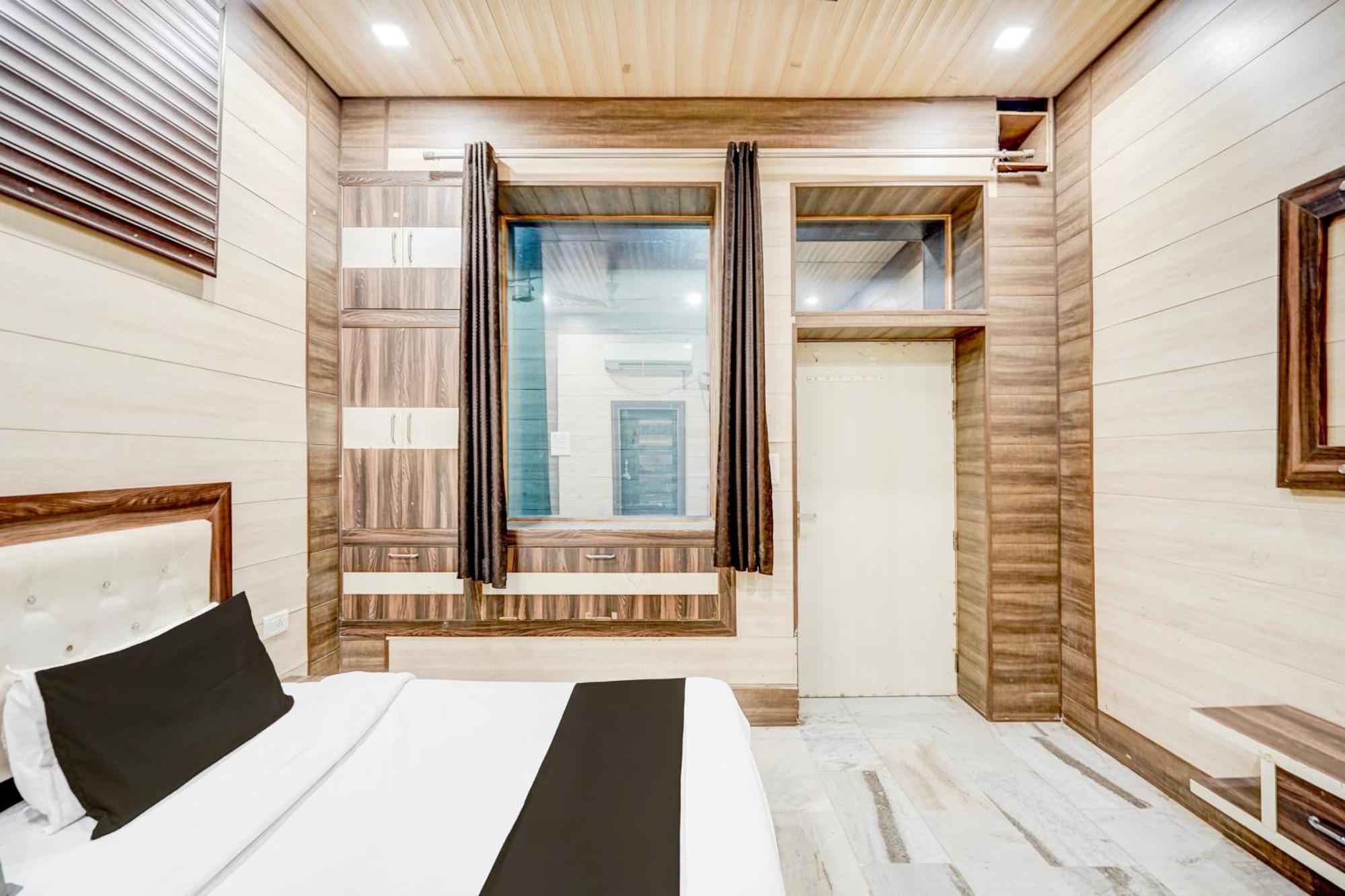 Hotel O Mayur Resort Mathura Zewnętrze zdjęcie