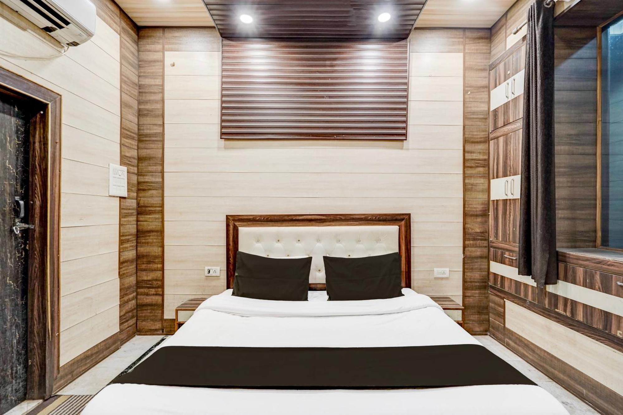 Hotel O Mayur Resort Mathura Zewnętrze zdjęcie
