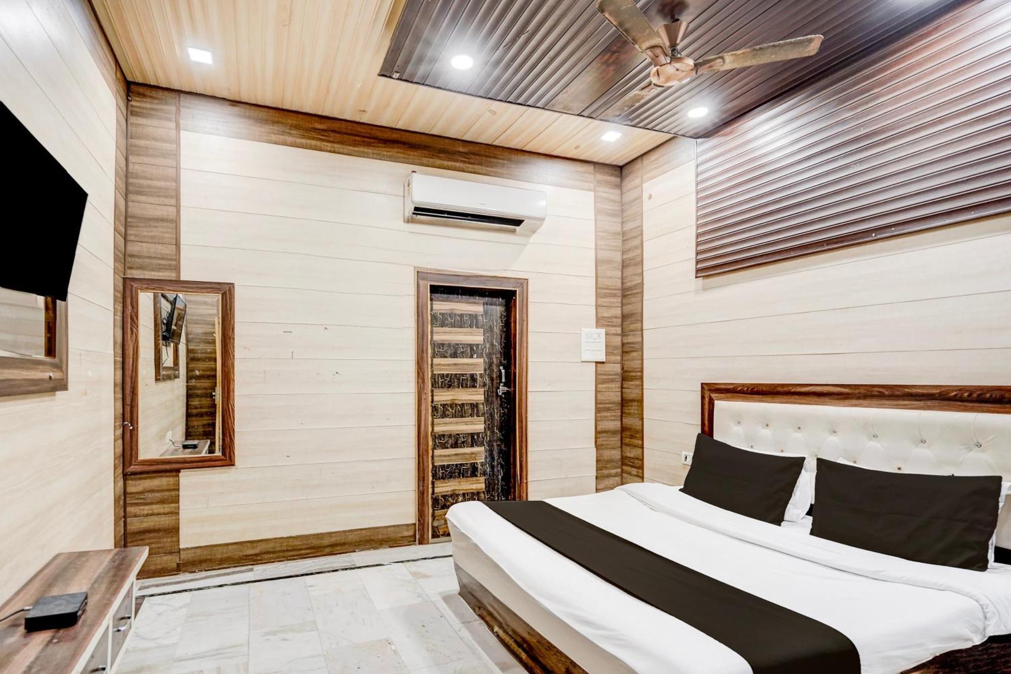 Hotel O Mayur Resort Mathura Zewnętrze zdjęcie